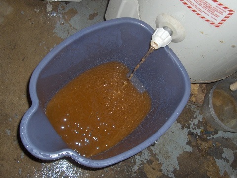Flushing water heater sediments