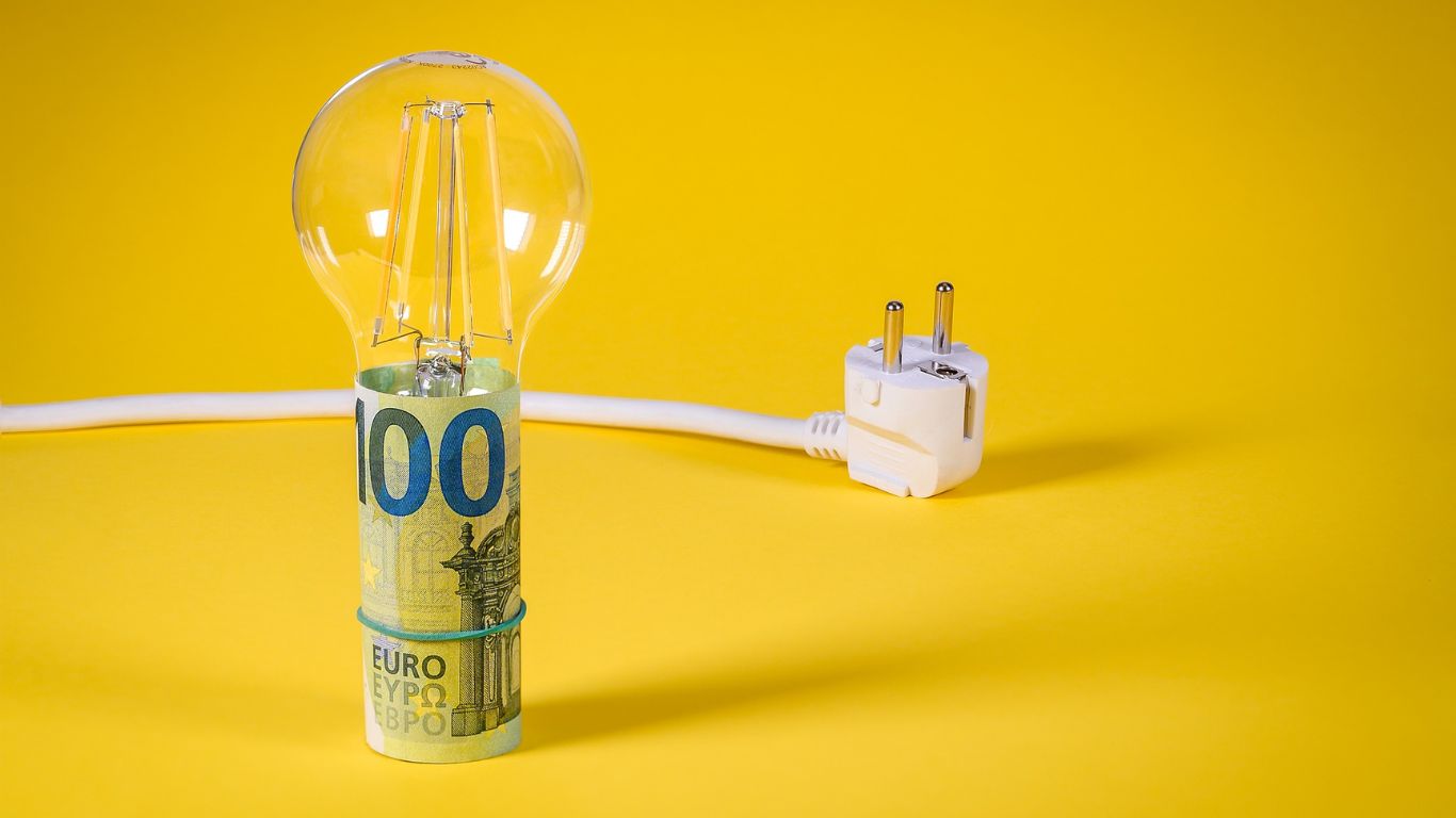 100 ways to save electricity