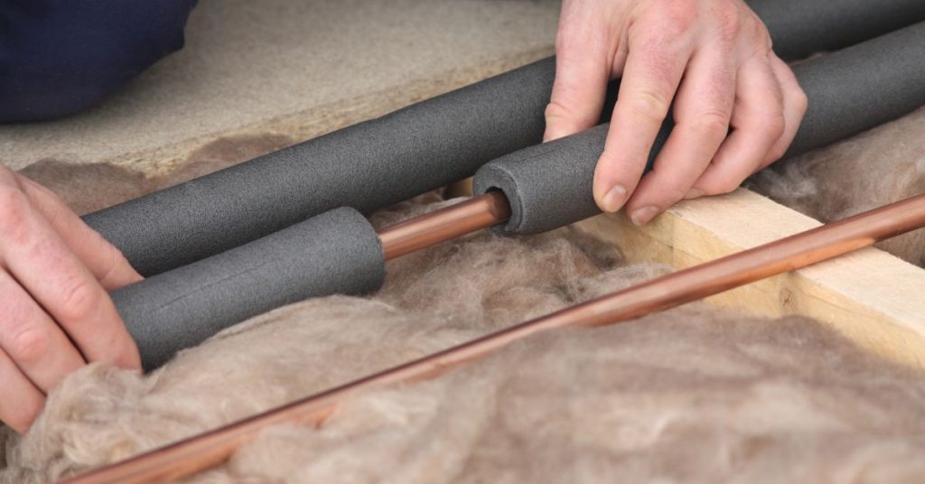 insulating pipes for freezing temperature
